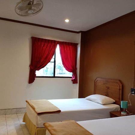 Kookkai House Hostel Patong Buitenkant foto