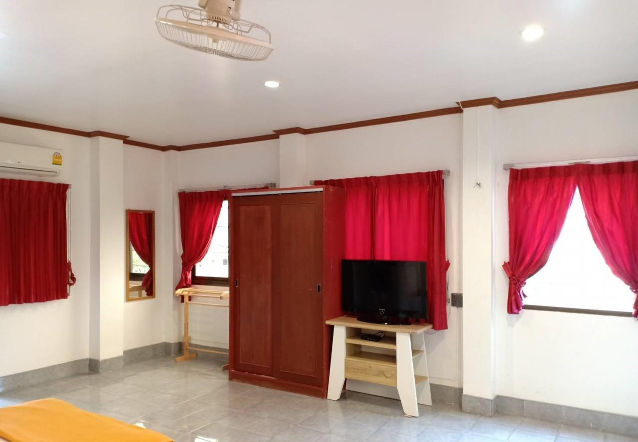 Kookkai House Hostel Patong Buitenkant foto