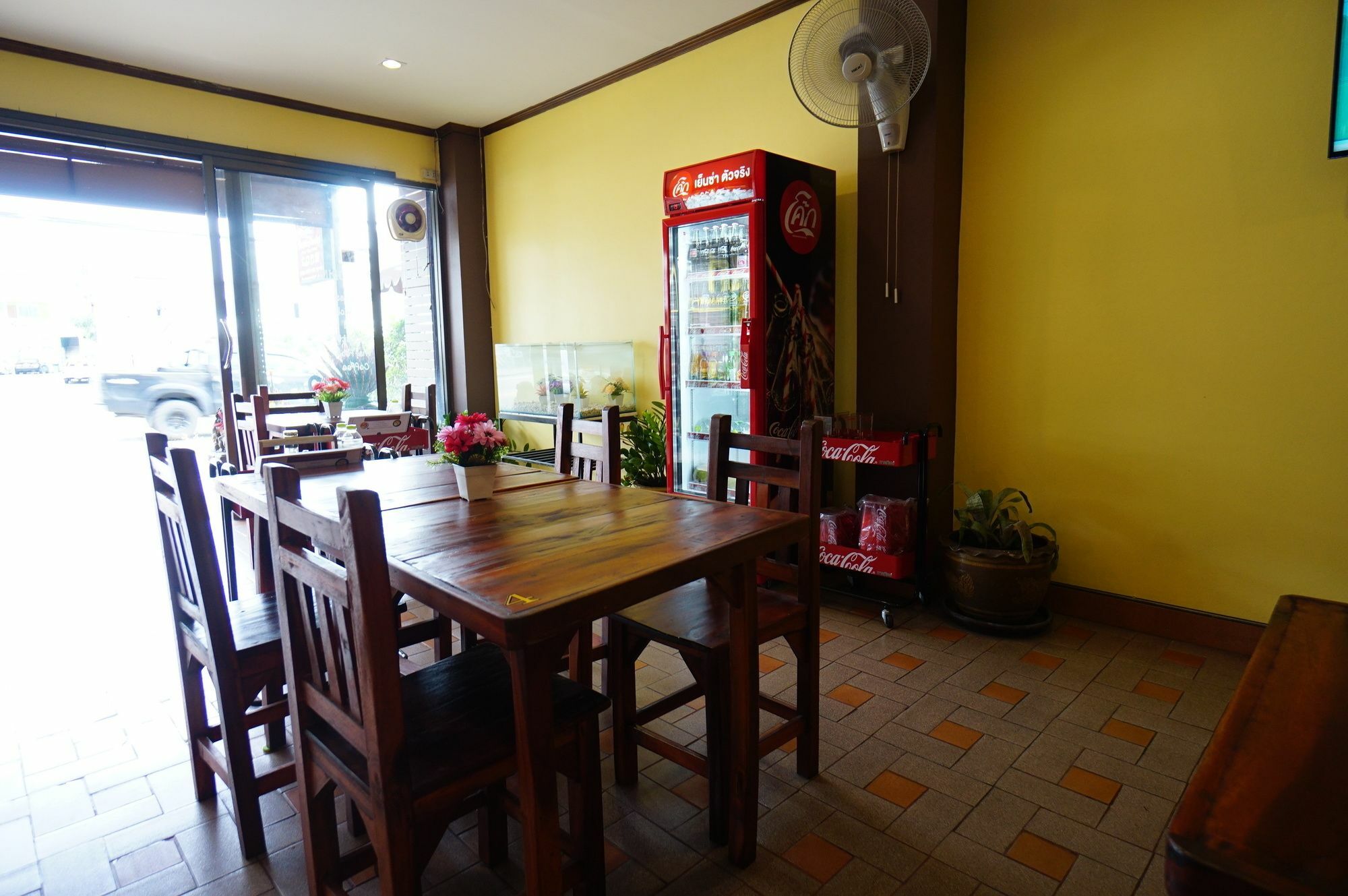 Kookkai House Hostel Patong Buitenkant foto
