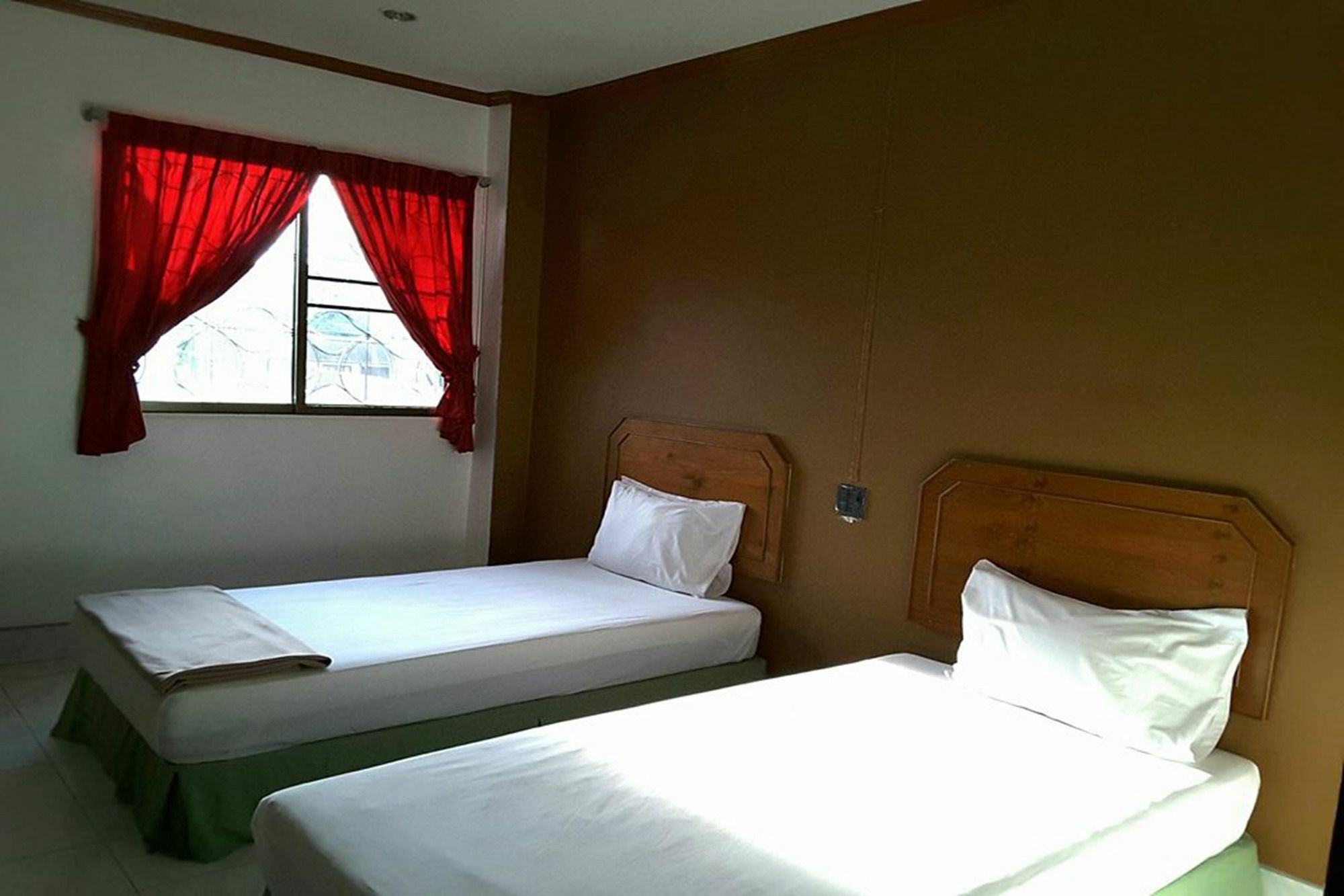 Kookkai House Hostel Patong Buitenkant foto