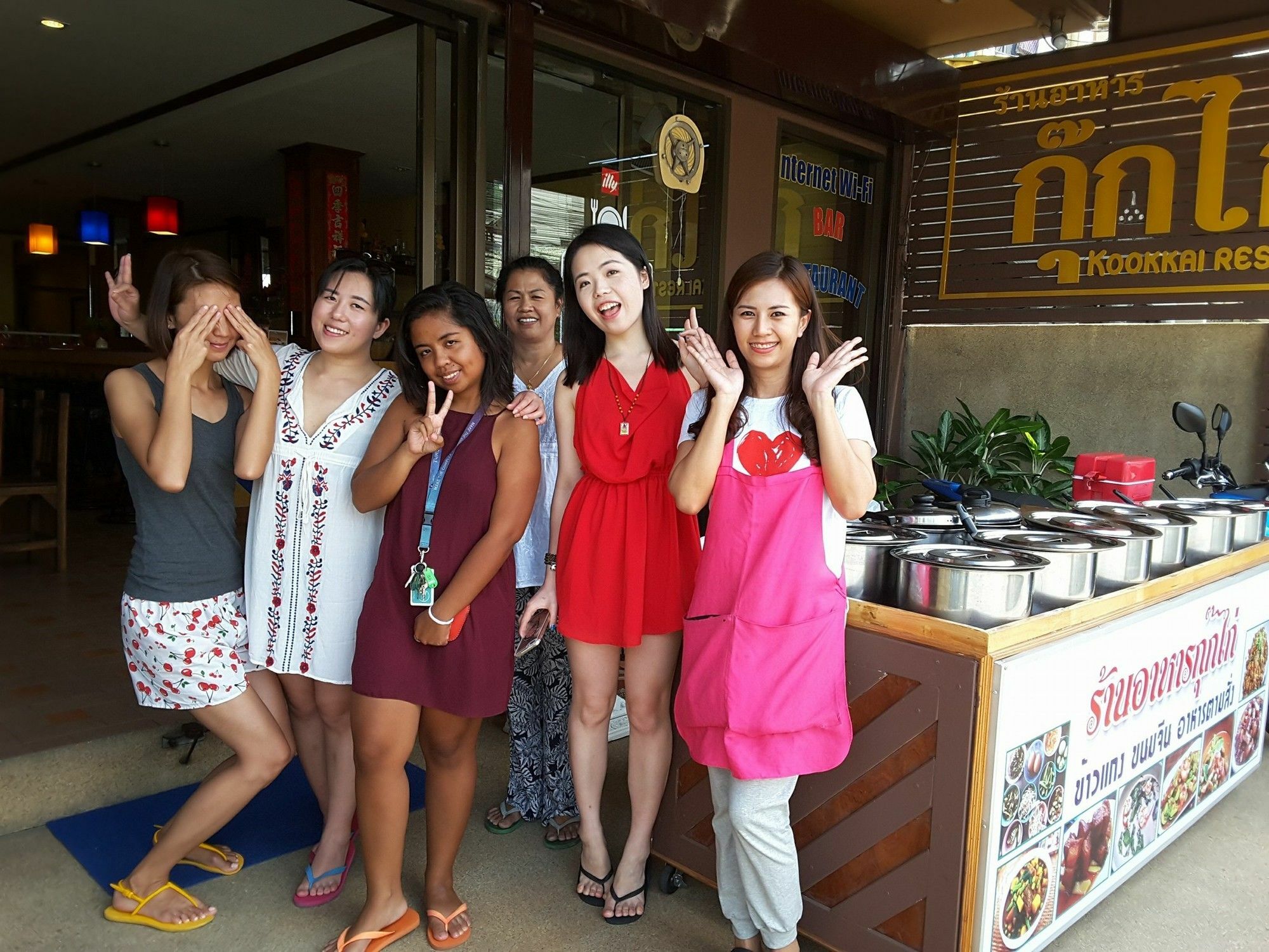Kookkai House Hostel Patong Buitenkant foto